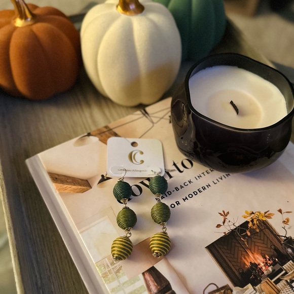 Charming Charlie Jewelry - Charming Charlie Green & Gold Patterned Earrings🍃